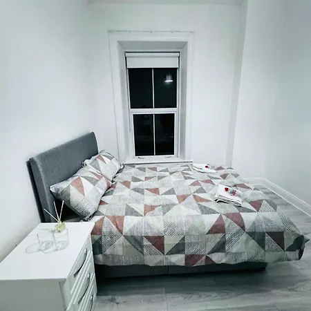 旅馆 Town - Budget Double Bedrooms 纳斯