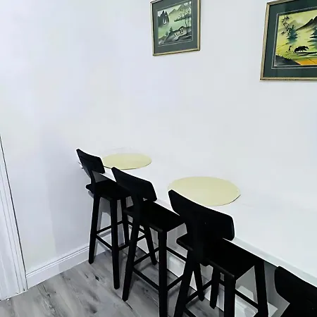 Town - Budget Double Bedrooms * Naas