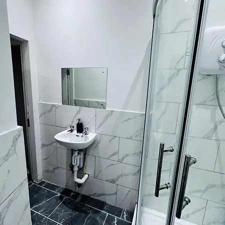 Town - Budget Double Bedrooms