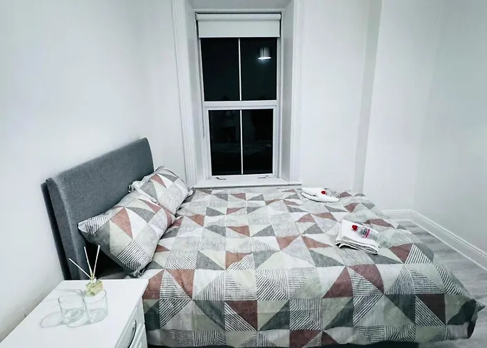旅馆 Town - Budget Double Bedrooms 纳斯