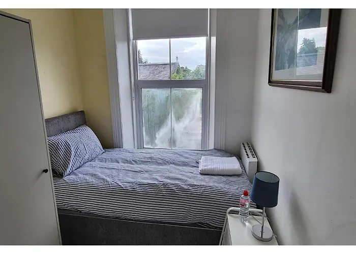 Town - Budget Double Bedrooms