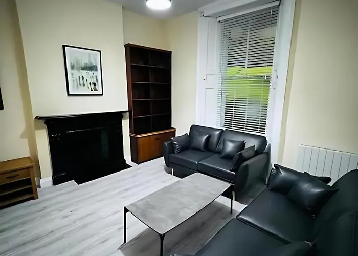 Town - Budget Double Bedrooms 旅馆 *