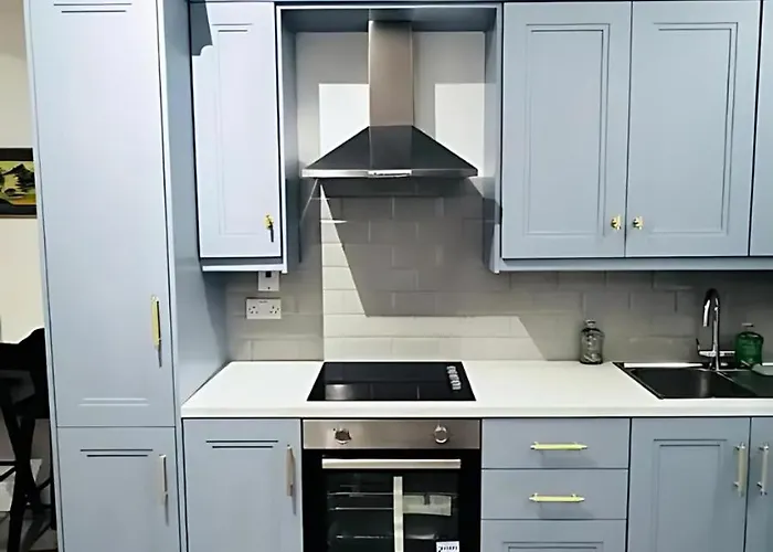 Town - Budget Double Bedrooms *