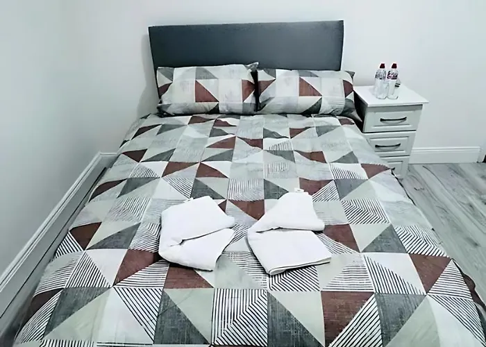 Town - Budget Double Bedrooms 旅馆